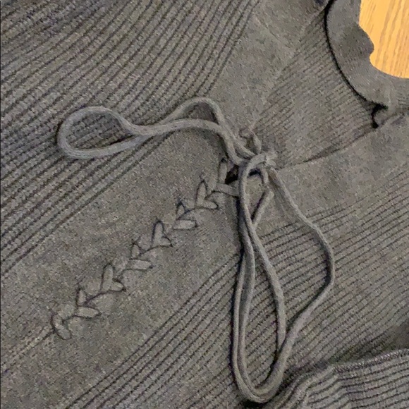Love marks Sweaters - Open back, lace-up, chunky sweater, Sz M
